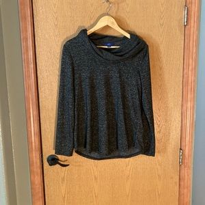 Cute grey Apt. 9 sweater size M